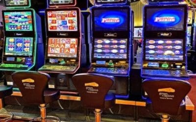 Know strategy and play slots machines